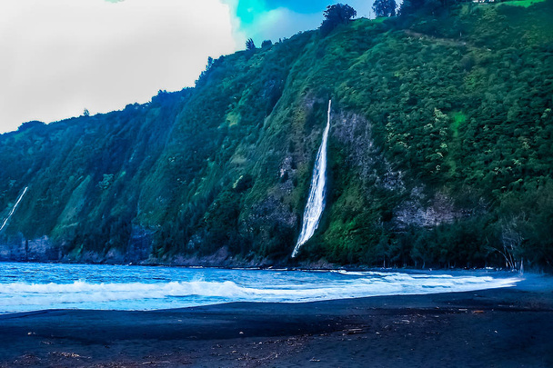 Тропічний рай в Waipio долині на Великому острові Гаваї - Фото, зображення