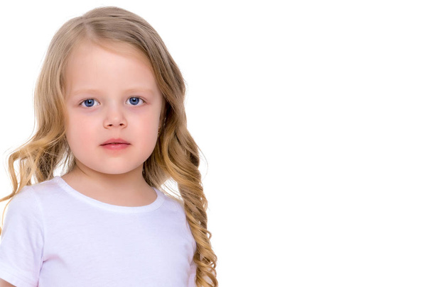 Portrait of a little girl close-up. - Foto, imagen