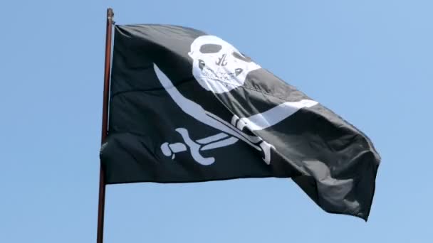青空と風になびかせて海賊旗 - 映像、動画