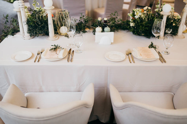 beautiful wedding day table set - Фото, зображення