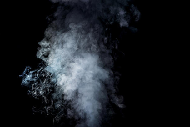 fondo abstracto con humo blanco sobre negro
 - Foto, Imagen