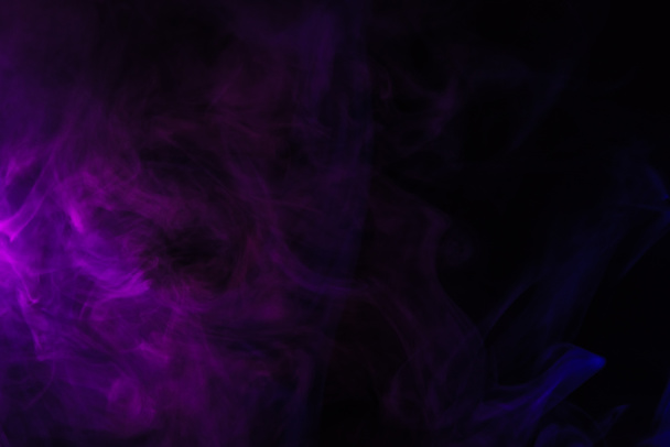 astratto sfondo nero con fumo viola, colpo in studio
 - Foto, immagini