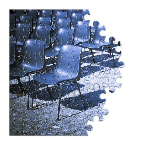 Стулья открытого кинотеатра - тонированное изображение в виде головоломки
 - Фото, изображение