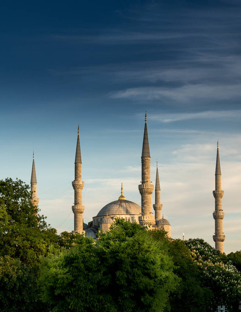 Mezquita Sultanahmet (Mezquita Azul) es signo y símbolo de Estambul
 - Foto, Imagen