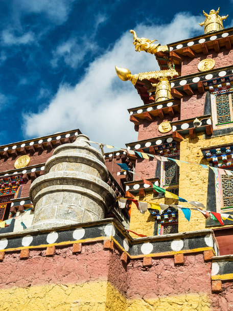 Tibetan Monastery In Shangri La - Φωτογραφία, εικόνα