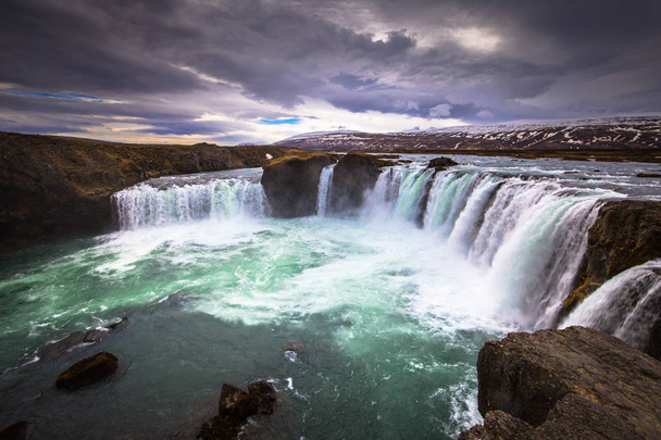 Гомес - 07 мая 2018 года: водопад Гомес, Исландия
 - Фото, изображение