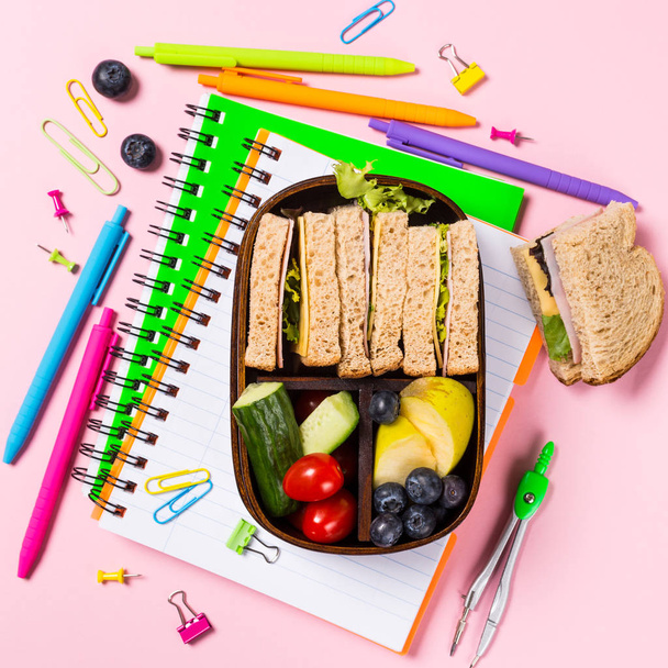 School wooden lunch box with sandwiches - Photo, Image