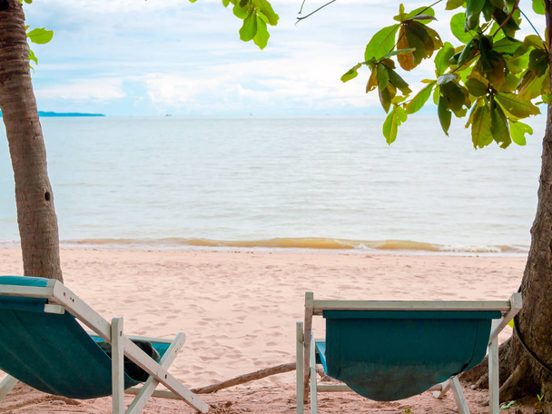 Pareja sillas de playa con paisaje marino Backgrond
 - Foto, Imagen