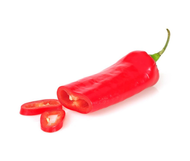 červená paprika izolované na bílém pozadí - Fotografie, Obrázek