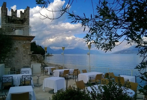Café playa lago azul
 - Foto, imagen