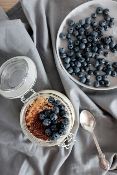 A healthy dessert  tiramisu with blueberries.  - Foto, imagen