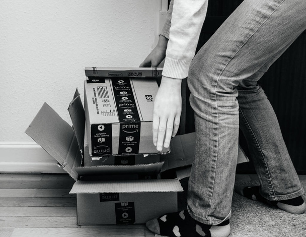 Amazon Prime stapel verpakt dozen  - Foto, afbeelding