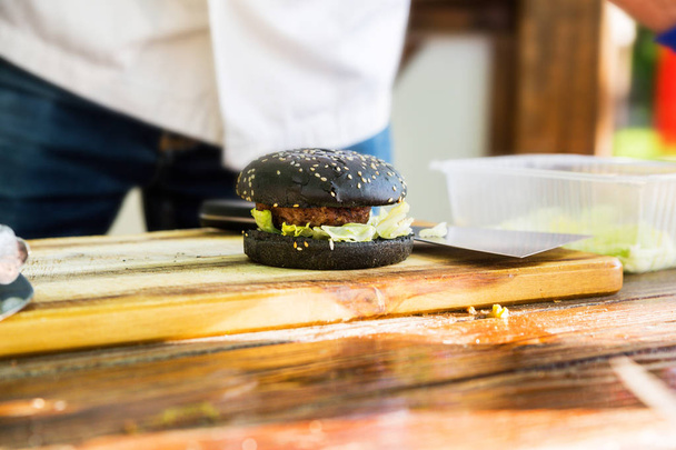 cuoco cuochi hamburger
 - Foto, immagini