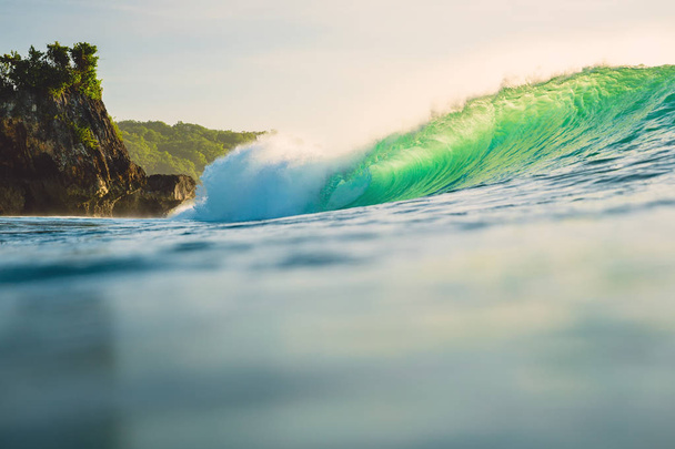 Barrel wave in ocean. Breaking wave for surfing in Oahu - Photo, Image