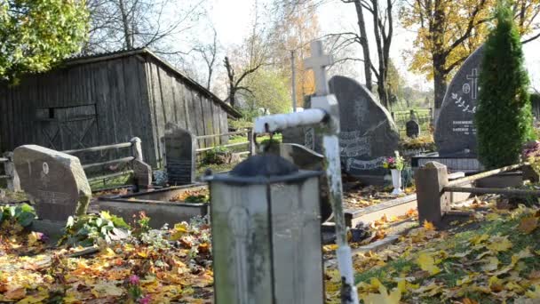 Mezarlık dekor sonbahar - Video, Çekim