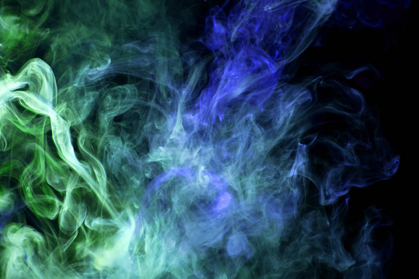 緑、青、黒の煙の雲は、背景を分離しました。Vap の煙から背景 - 写真・画像
