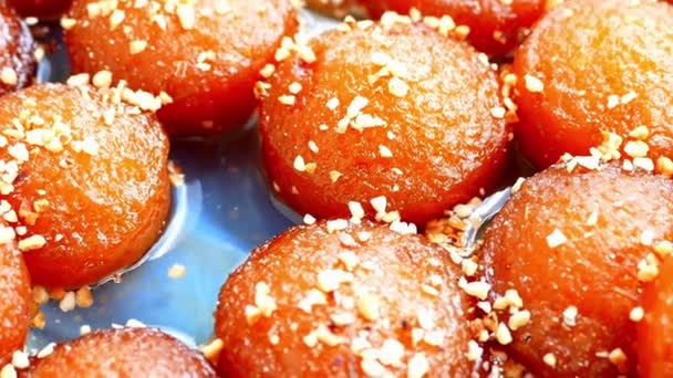 Dessert spécial aux noisettes à la dinde Kemal Pasha
, - Séquence, vidéo