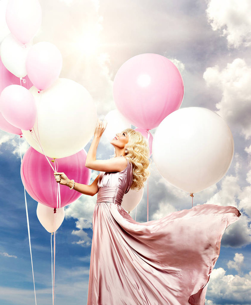 piękna dziewczyna z balonów - Zdjęcie, obraz