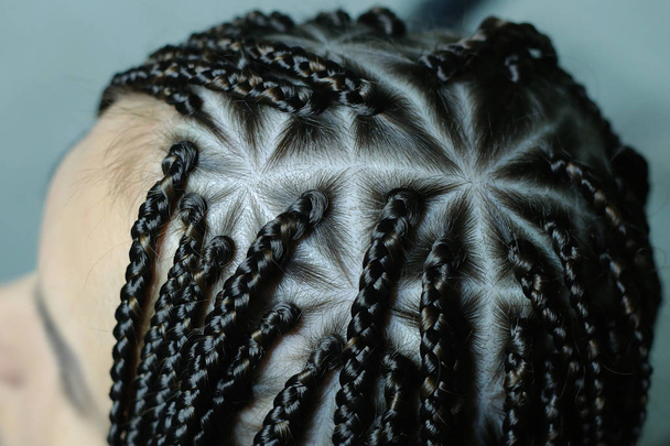 молоді зачіска в африканському стилі, крупним планом, багато тонких pl - Фото, зображення