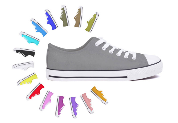 Nouvelle chaussure sneaker, isolée sur fond blanc - Gris
 - Photo, image