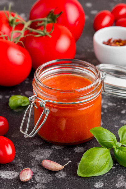Red tomato sauce for pasta, pizza, Italian classic food - Foto, Bild
