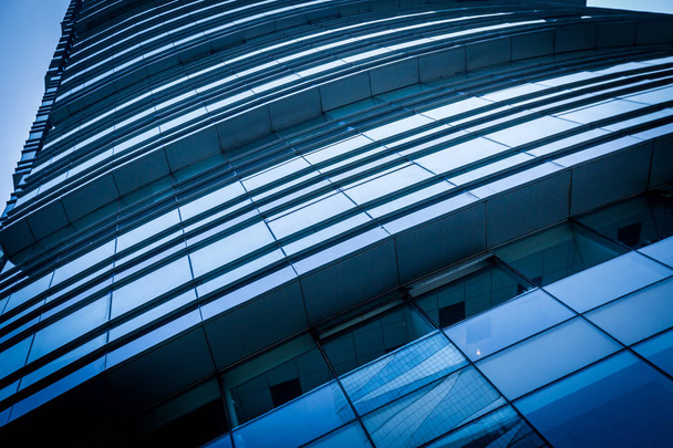 immeuble de bureaux en verre bleu - Photo, image