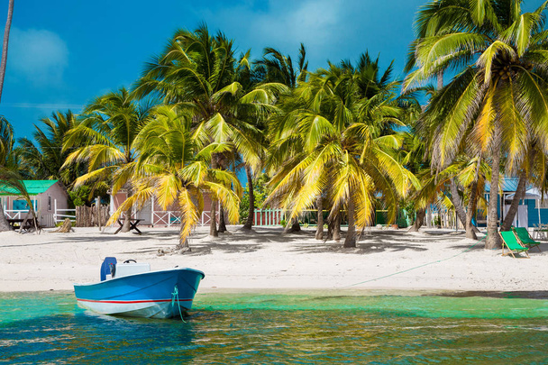 Republika Dominikańska, Wyspy Saona - Mano Juan Beach. Rybacka - Zdjęcie, obraz