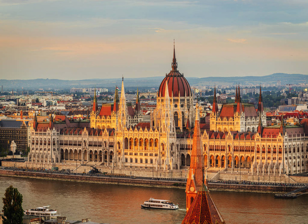 Budapest is the capital  of Hungary and one of the most beautiful city in Europe. - Foto, immagini