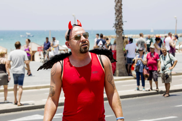 TEL AVIV, ISRAEL- JUNE 8, 2018: Gay Pride Parade in Tel Aviv, Israel - Foto, afbeelding