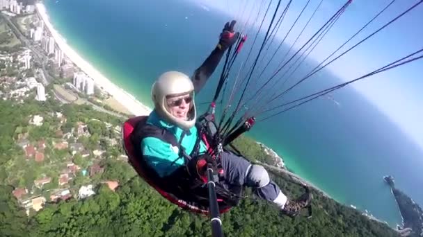 Kluzák pilot, fyzické handicapovaných, létání v jejich vlastní paragliding  - Záběry, video