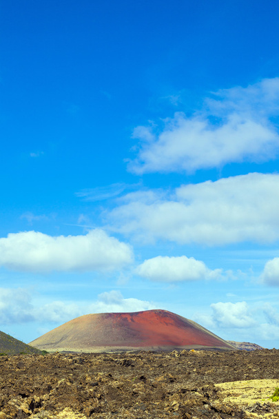 wulkaniczny krajobraz, w pobliżu Parku Narodowego timanfaya, lanzarote, - Zdjęcie, obraz