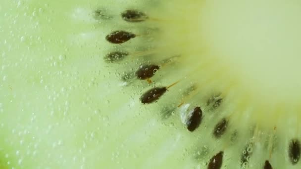 Macro de kiwi na água
 - Filmagem, Vídeo