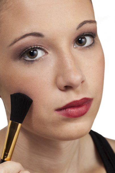 adolescent modèle tête shot brosses sur maquillage
 - Photo, image
