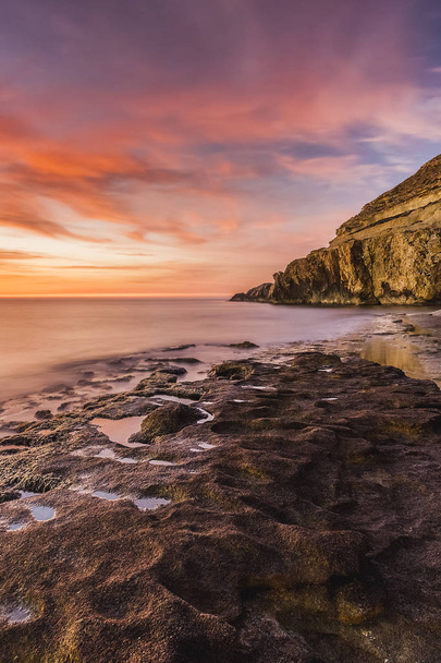 Amanecer en la playa del Corral, Carboneras, Almeria, Andalusien, Spanien - Foto, Bild