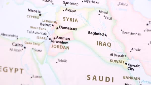 Irak na mapie politycznej świata. Wideo defocuses Pokazywanie i ukrywanie mapy. - Materiał filmowy, wideo