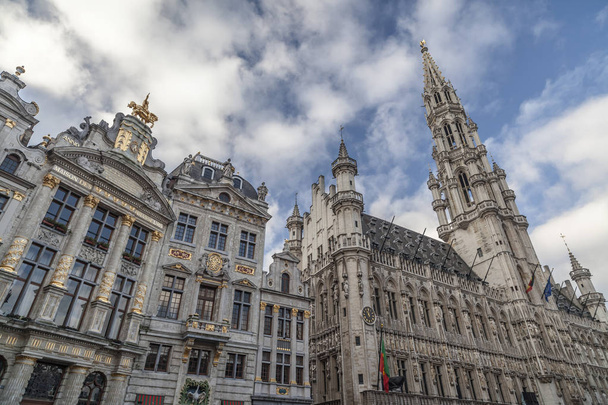Historic buildings in Main square, Grand Place, iconic city point of Brussels. - Foto, Imagem