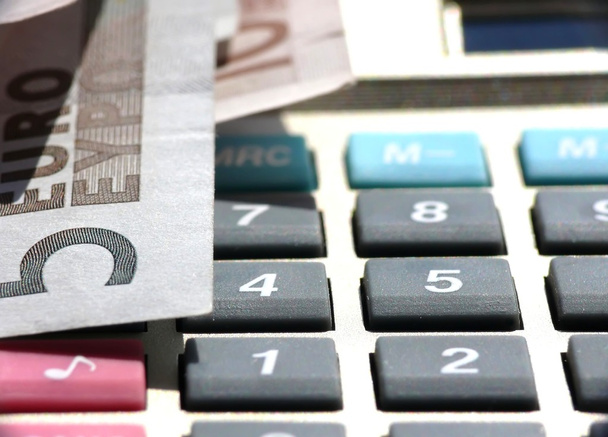 Калькулятор і євро гроші
 - Фото, зображення