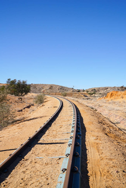 Infrastrutture ferroviarie nella campagna della Namibia
, - Foto, immagini