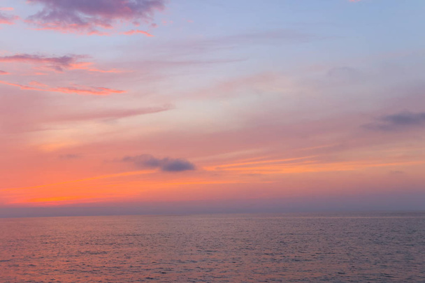 Gyönyörű naplemente a Fekete-tenger felett - Fotó, kép