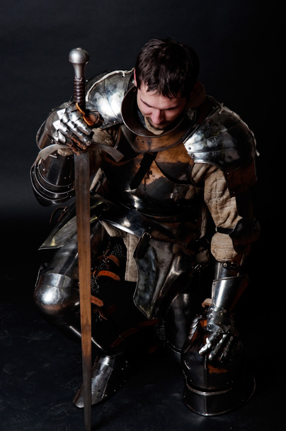 büyük şövalye kılıcı tutan - Fotoğraf, Görsel