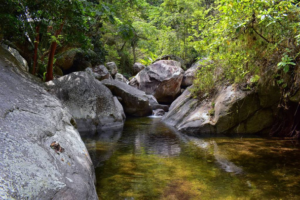 Džungle řeka a vodopád pohledy z cesty venkovských malé vesnice El Eden od Puerto Vallarta Mexiko, kde byly natočeny filmy  - Fotografie, Obrázek