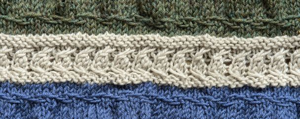 Coutures de tricot fond en crème, blanc et bleu
 - Photo, image