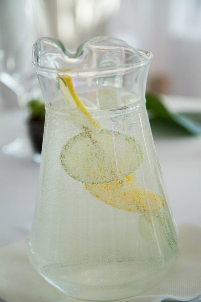 Lemonade in a jar - Φωτογραφία, εικόνα