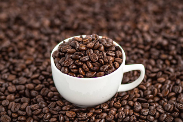 Koffie, coffee bean Coffee in witte kop liefde koffie koffie achtergrond - Foto, afbeelding