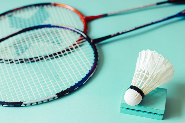 Badminton racket and shuttlecock - Фото, изображение
