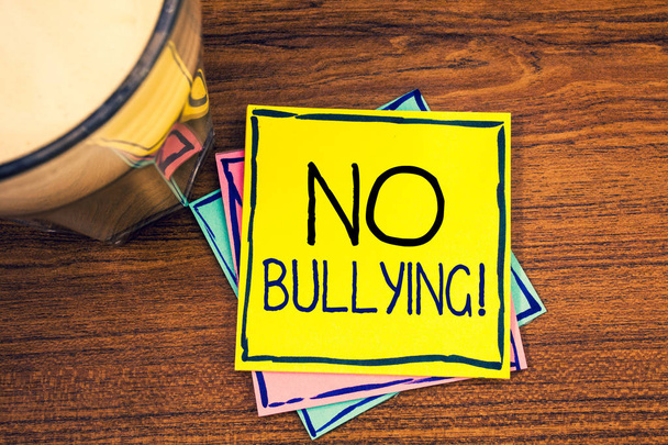 Signo de texto que muestra No Bullying Motivational Call. Foto conceptual Abuso prohibido Acoso Agresión Asalto
 - Foto, Imagen
