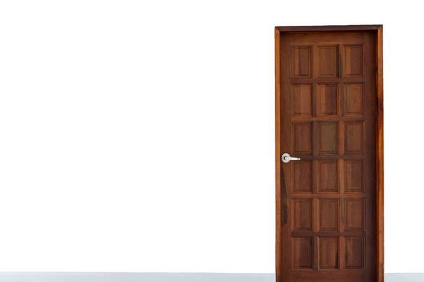 Пустой номер и дверь в современном доме
 - Фото, изображение