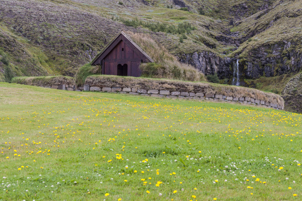 Традиционный дом Pjodveldisbaer, Исландия
. - Фото, изображение