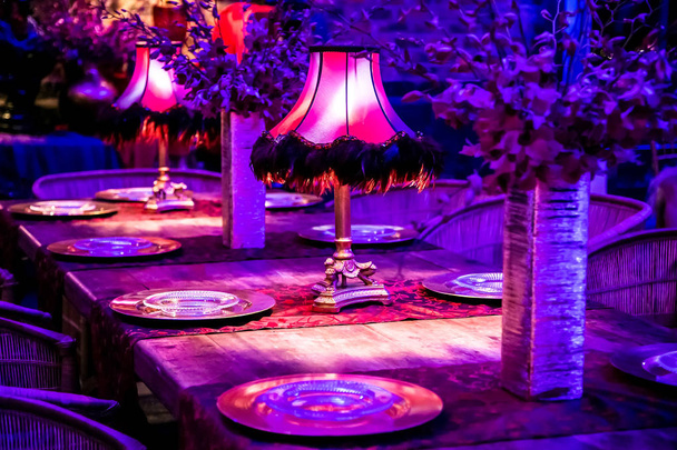Pink and Purple Decor with candles and lamps for corporate event or gala dinner - Fotoğraf, Görsel