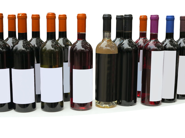 Набір пляшок вина без маркування ізольовані над білим
 - Фото, зображення